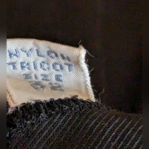 Sold In Cross Post Vintage Vanity Fair Black Slip Satin Never Worn 1970s - Picture 7 of 9